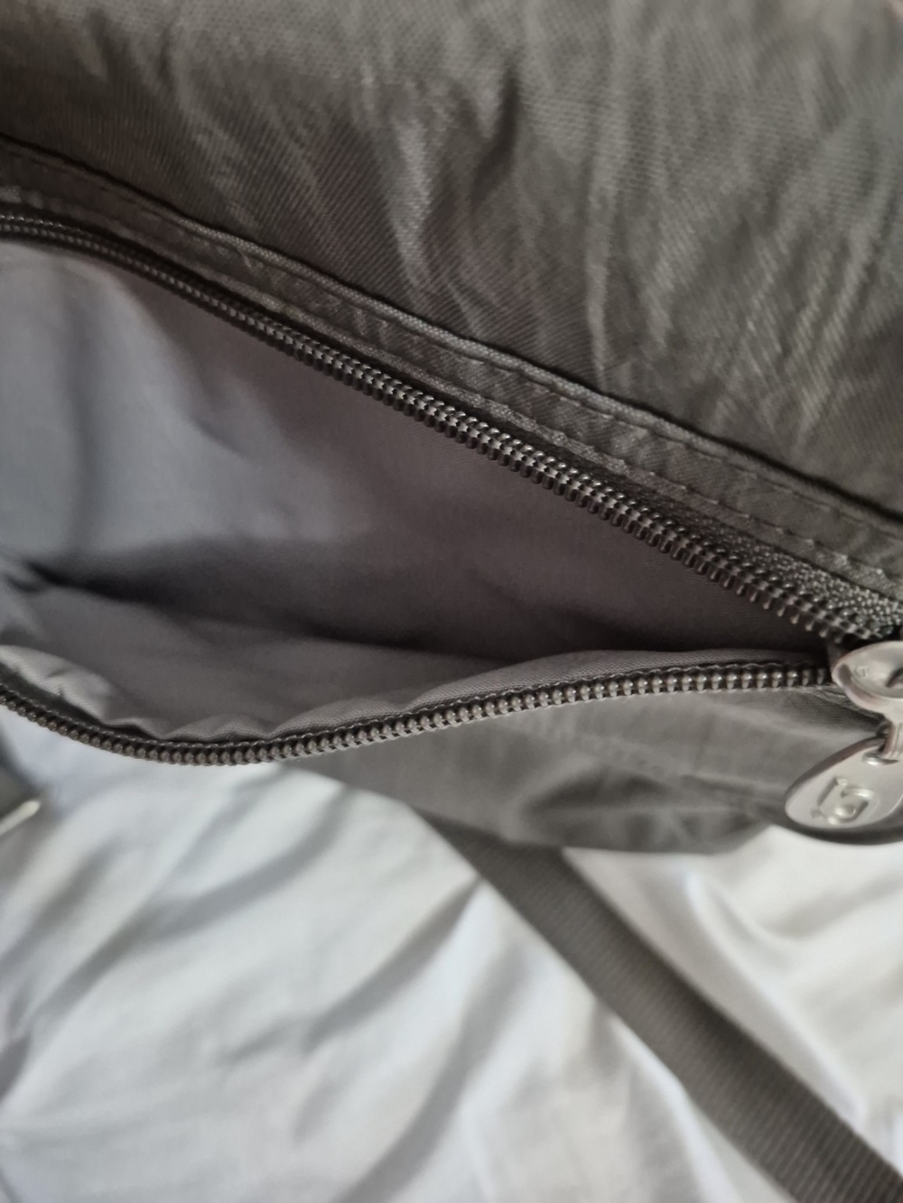 Baggallini Olive/Grey Crossbody Bag - Picture 5 of 6